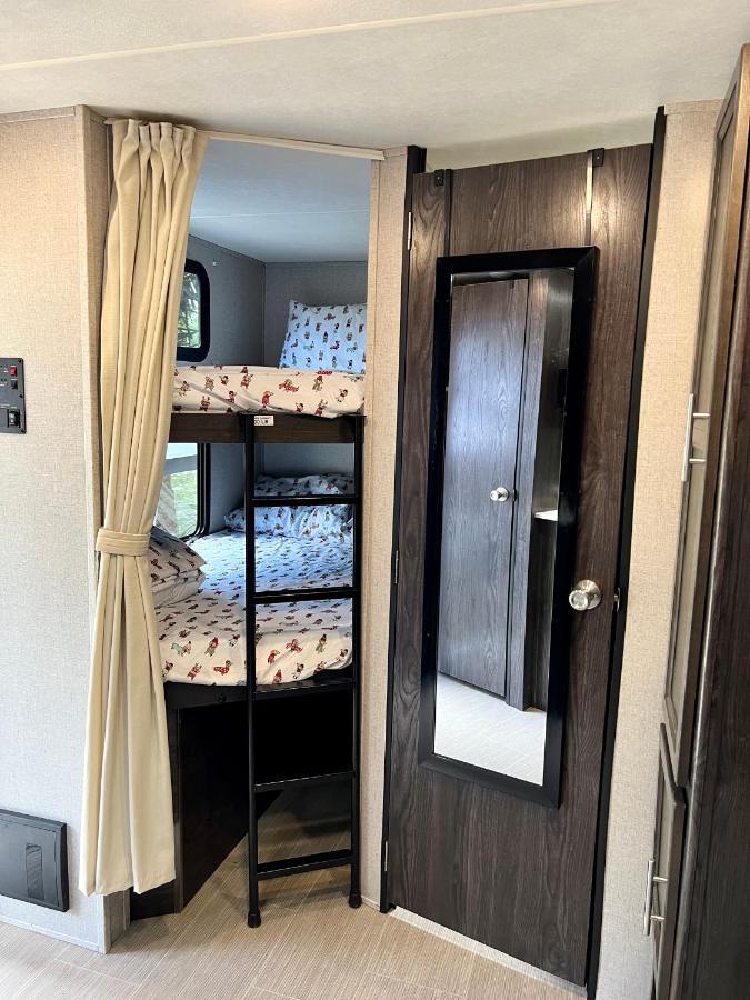 Lake Front Rv Experience Close To Port Canaveral And Kennedy Space Center Hotell Titusville Eksteriør bilde