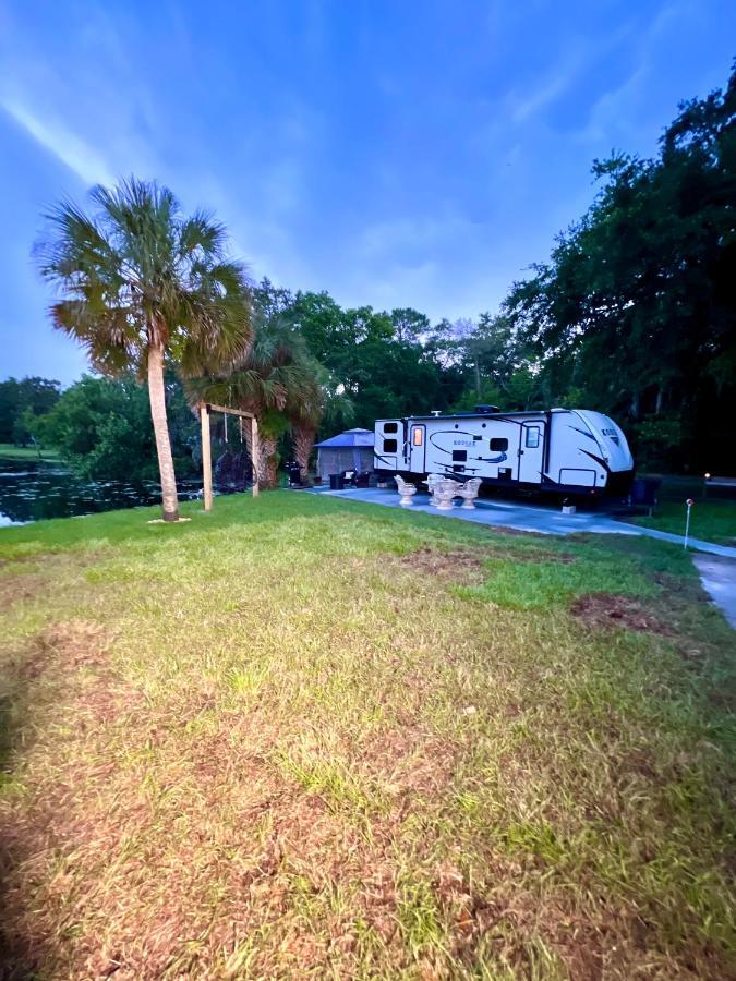 Lake Front Rv Experience Close To Port Canaveral And Kennedy Space Center Hotell Titusville Eksteriør bilde