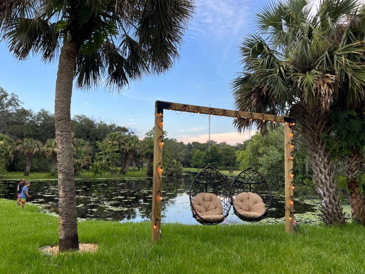 Lake Front Rv Experience Close To Port Canaveral And Kennedy Space Center Hotell Titusville Eksteriør bilde