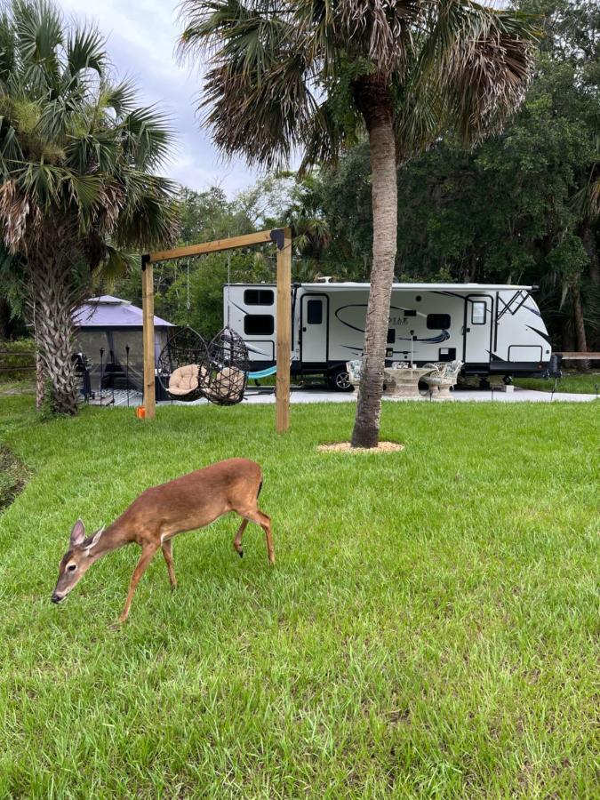 Lake Front Rv Experience Close To Port Canaveral And Kennedy Space Center Hotell Titusville Eksteriør bilde